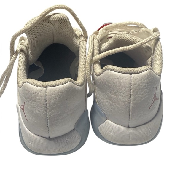 Air Jordan 11 CMFT Low UNC White & Varsity Red Size 5Y - Picture 4 of 6